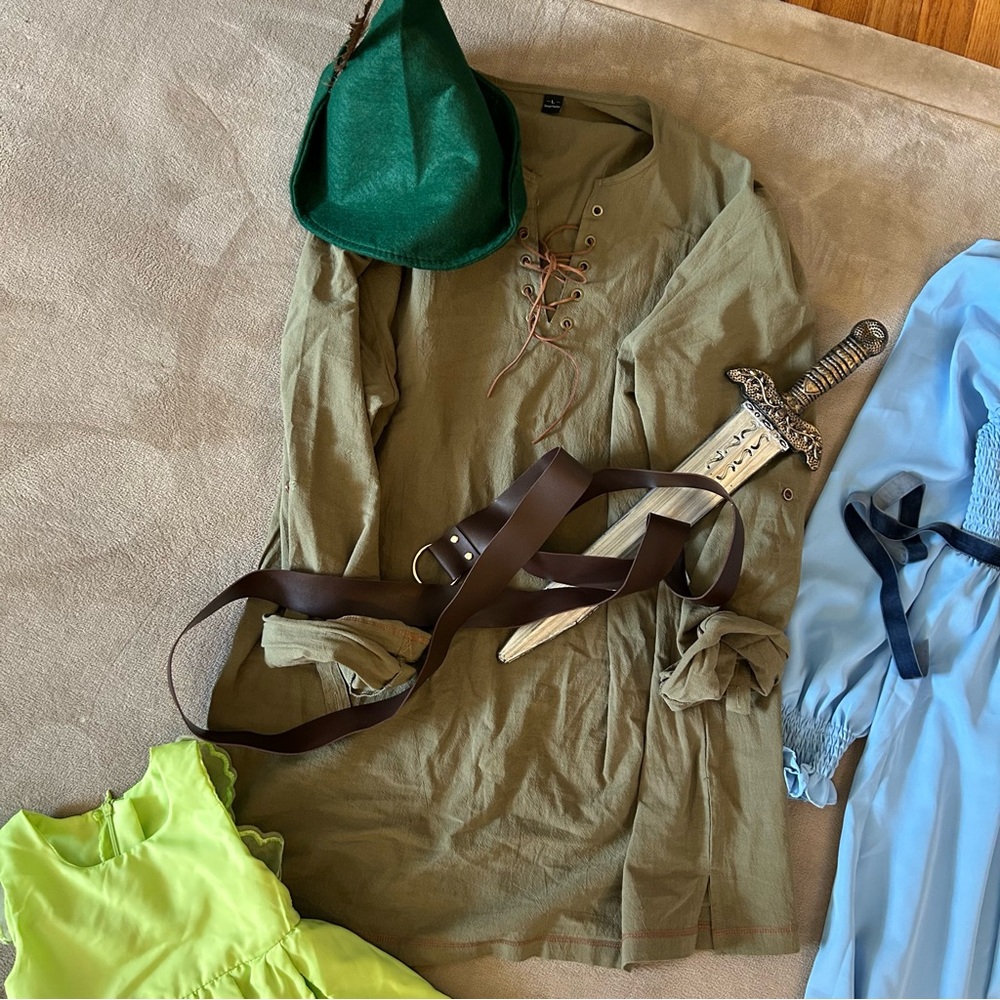 Peter Pan, Wendy & Tinker Bell Family Costume Set – 3 Outfits - Picture 4 of 6